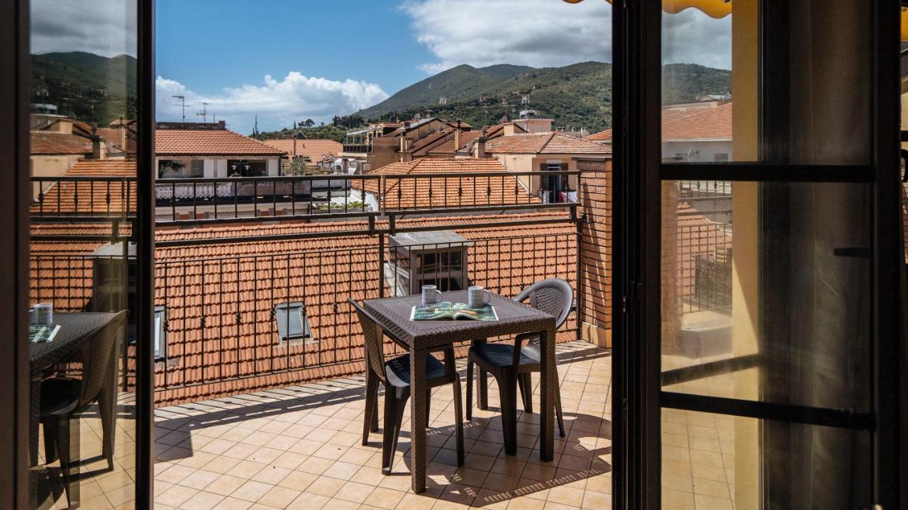 Dei Mille 31 B Apartment Albenga Ngoại thất bức ảnh