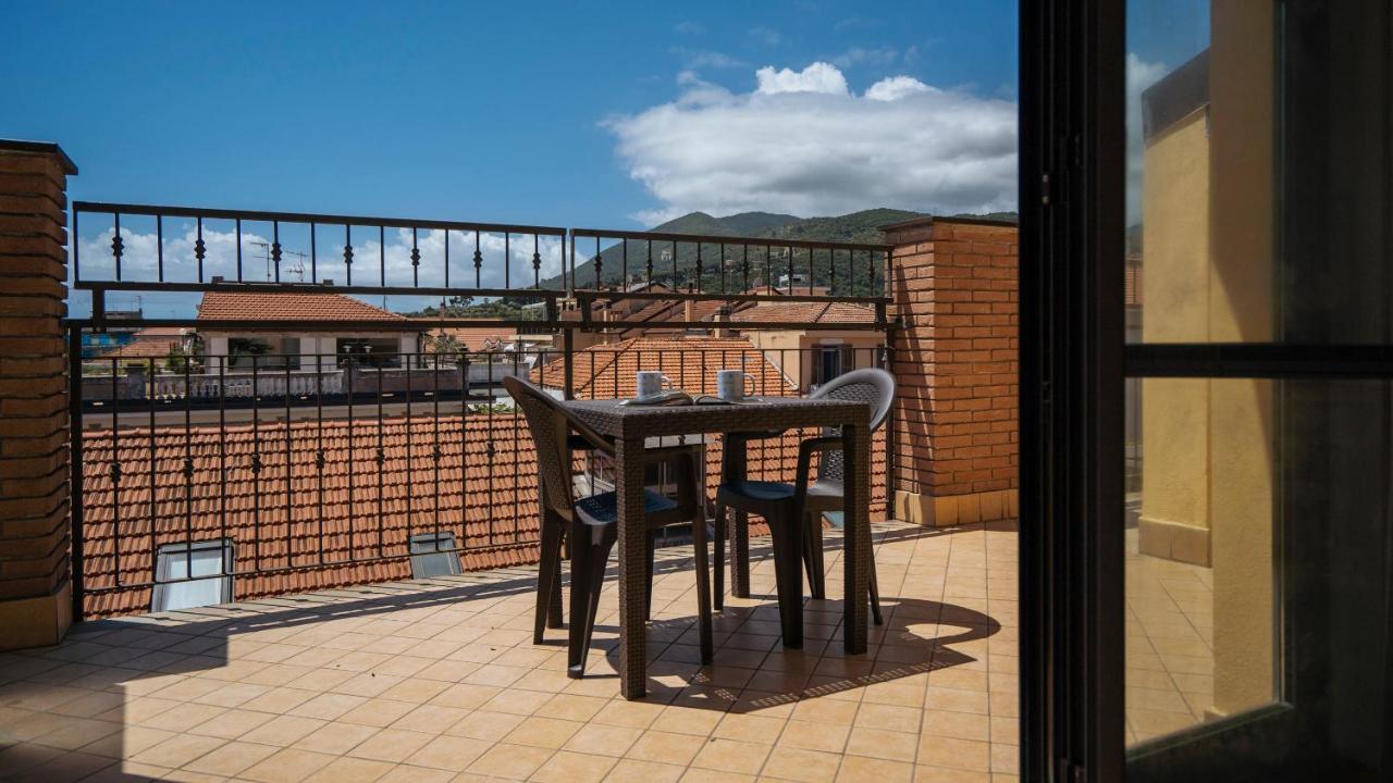 Dei Mille 31 B Apartment Albenga Ngoại thất bức ảnh